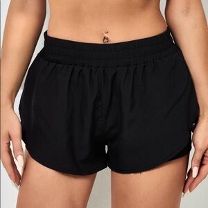 Bishop + Young Activewear Shorts Black Size Small
